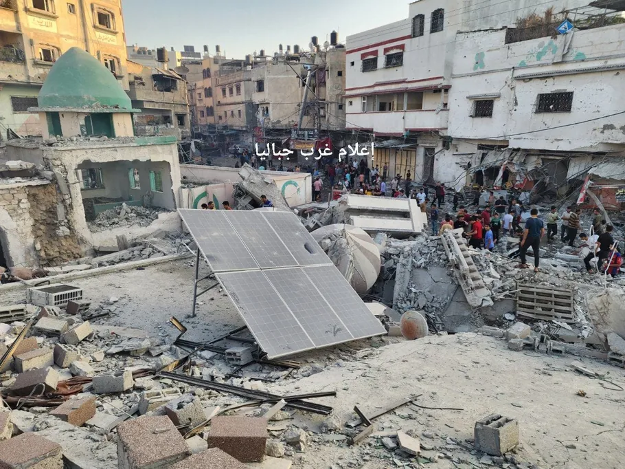 صورة توثق الدمار الذي لحق بالمسجد العمري في جباليا